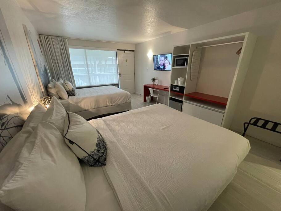 Newly Room In Cozy Hotel With Super Location To The Parks 키시미 외부 사진